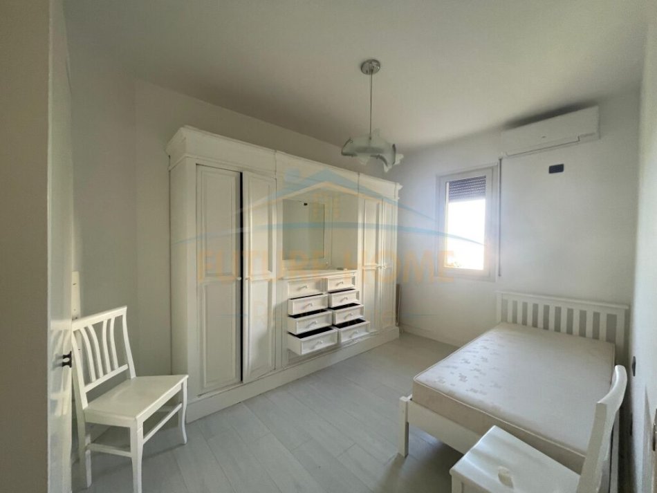 Durres, jepet me qera apartament 2+1+Ballkon Kati 5, 90 m² 450 € (Vila E Zogut,Durres)