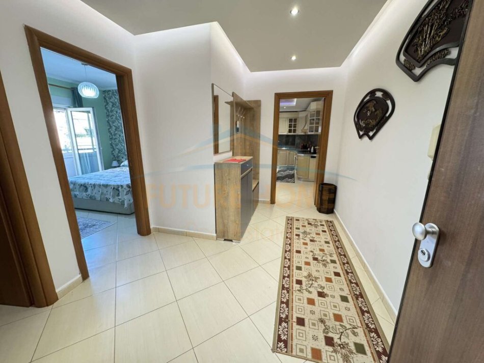 Tirane, jepet me qera apartament 1+1+Aneks+Ballkon Kati 5, 92 m² 900 € (AIR ALBANIA)
