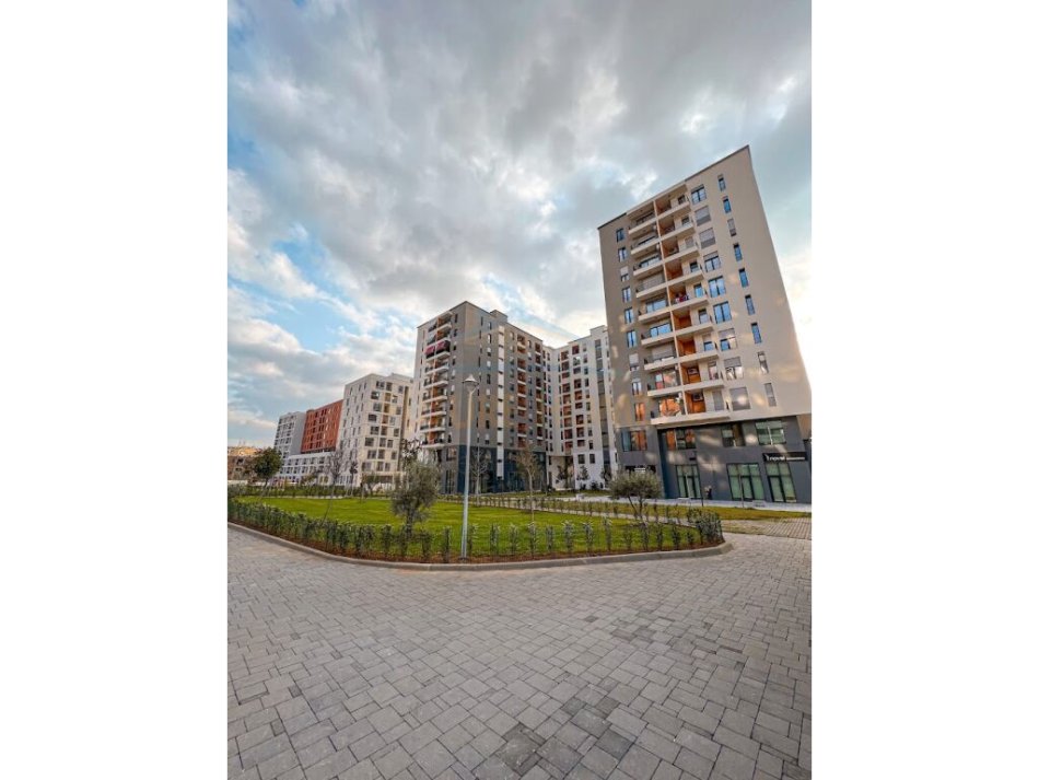 Tirane, jepet me qera dyqan Kati 0, 131 m² 2.000 € (Rezidenca Zirkon)
