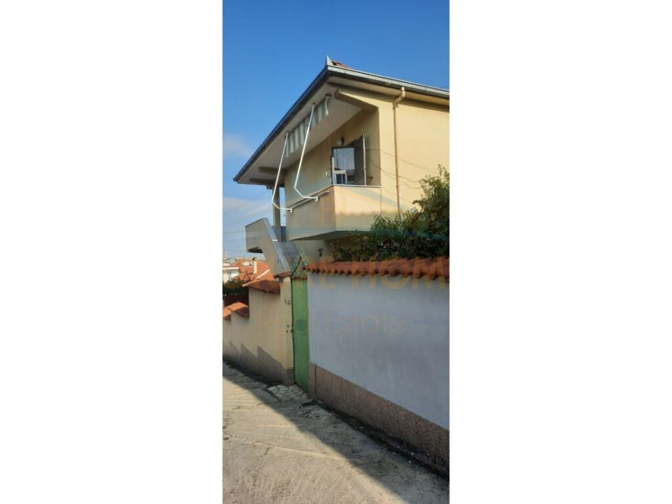 Durres, shitet shtepi 2 Katshe Kati 0, 236 m² 140.000 € (Rrashbull, Durres)