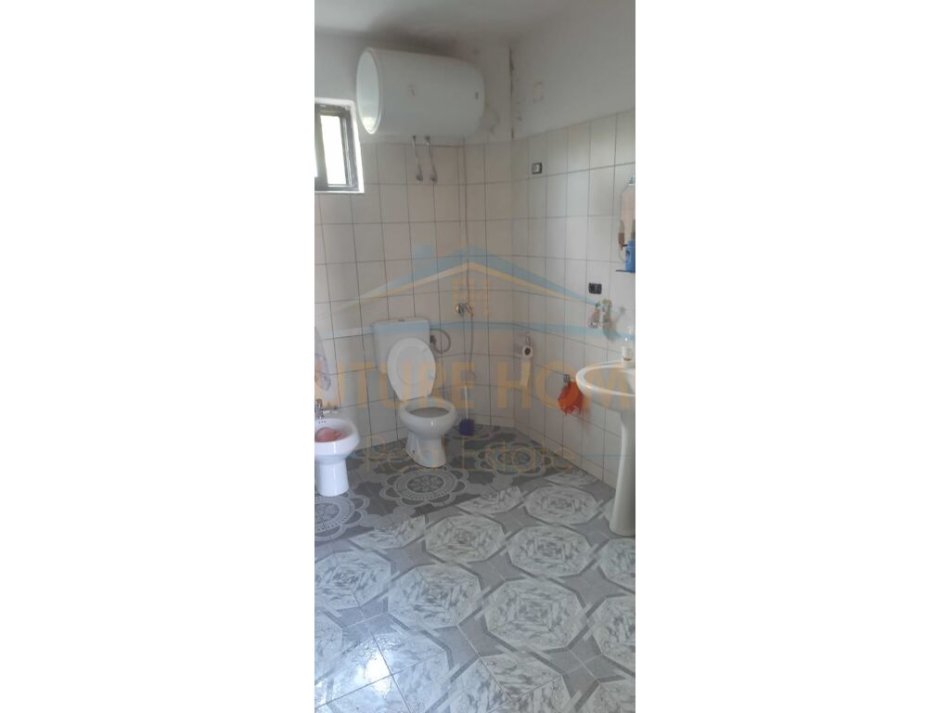 Durres, shitet shtepi 2 Katshe Kati 0, 236 m² 140.000 € (Rrashbull, Durres)