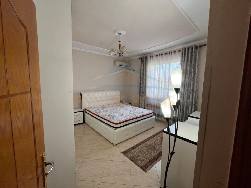 Tirane, jepet me qera apartament 1+1 Kati 5, 71 m² 450 € (Rrugës Ferit Xhajko)