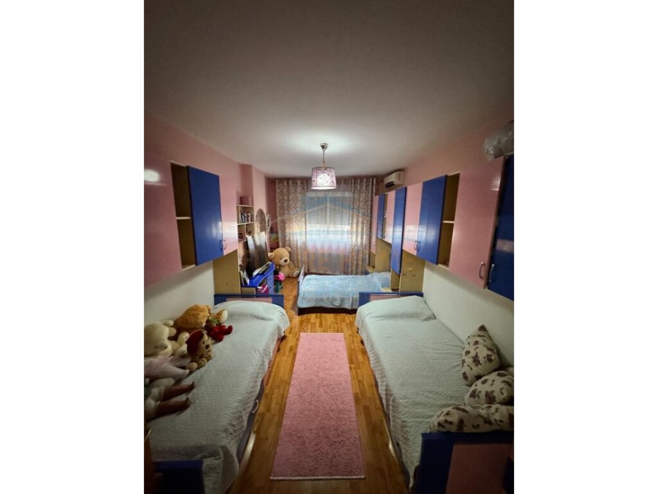 Tirane, shitet apartament 2+1+Aneks+Ballkon Kati 6, 120 m² 292.000 € (Kika 1 ,Komuna e Parisit)