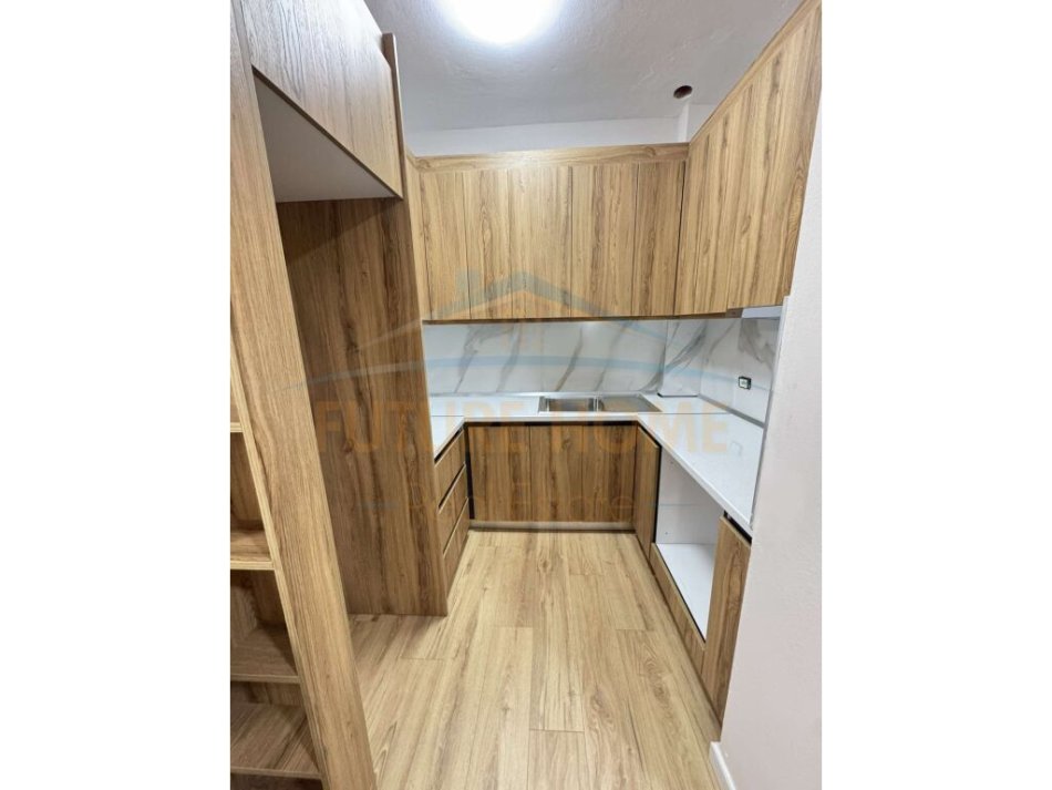 Tirane, shitet apartament 2+1 Kati 1, 88 m² 122.000 € (YZBERISHT)