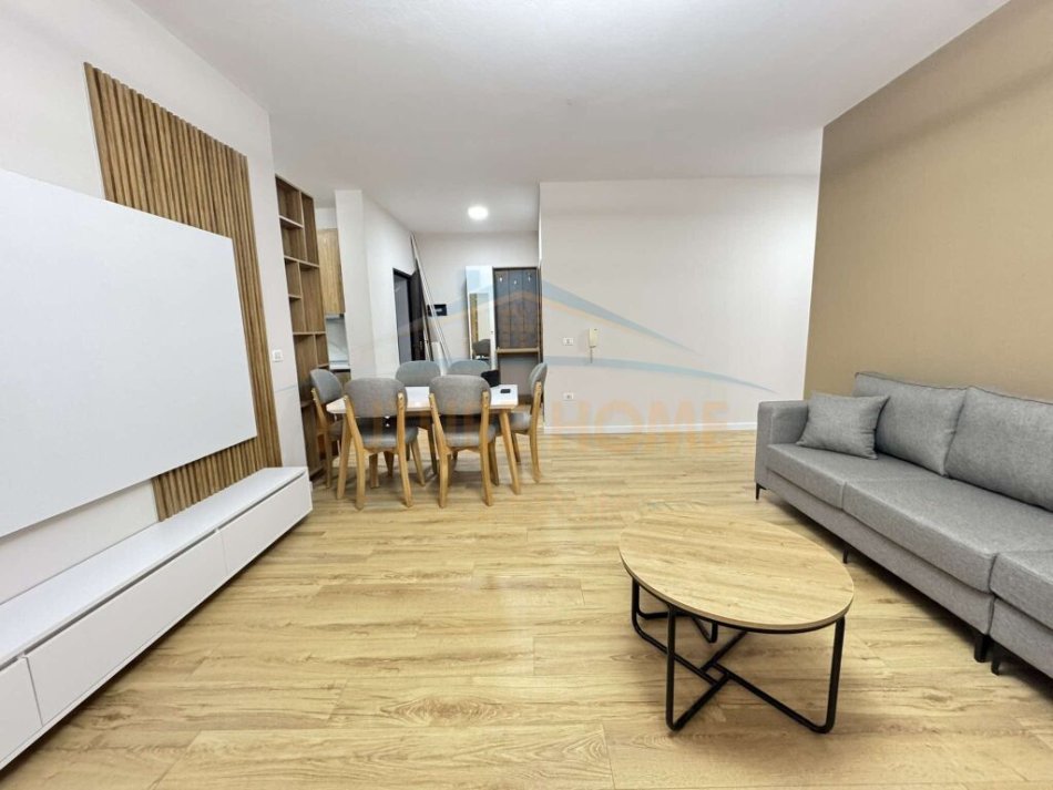 Tirane, shitet apartament 2+1 Kati 1, 88 m² 122.000 € (YZBERISHT)