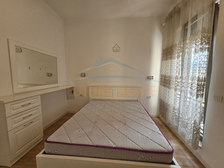 Tirane, jepet me qera apartament 2+1 Kati 3, 128 m² 1.200 € (Kompleksi Delijorgji)