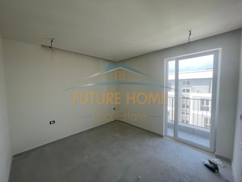 Tirane, shitet apartament 1+1+Ballkon Kati 8, 52 m² 56.500 € (Uivers City)