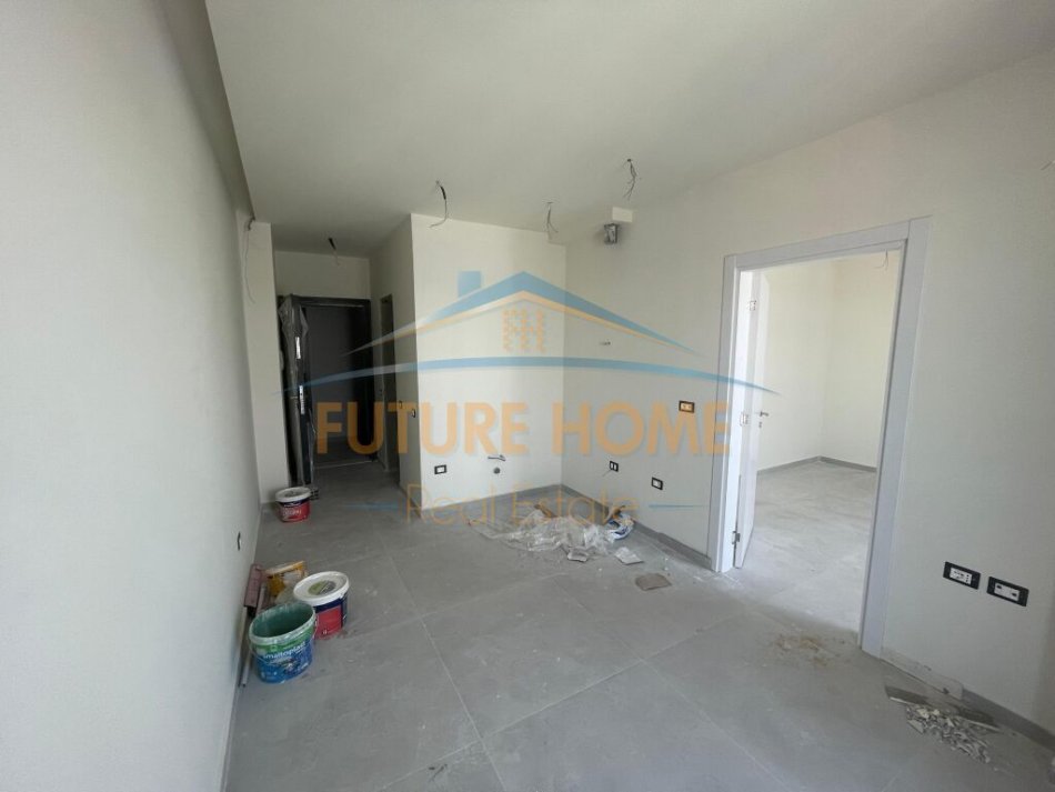 Tirane, shitet apartament 1+1+Ballkon Kati 8, 52 m² 56.500 € (Uivers City)