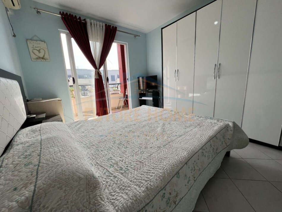 Tirane, shitet apartament 2+1 Kati 5, 121 m² 125.000 € (UNAZA RE)