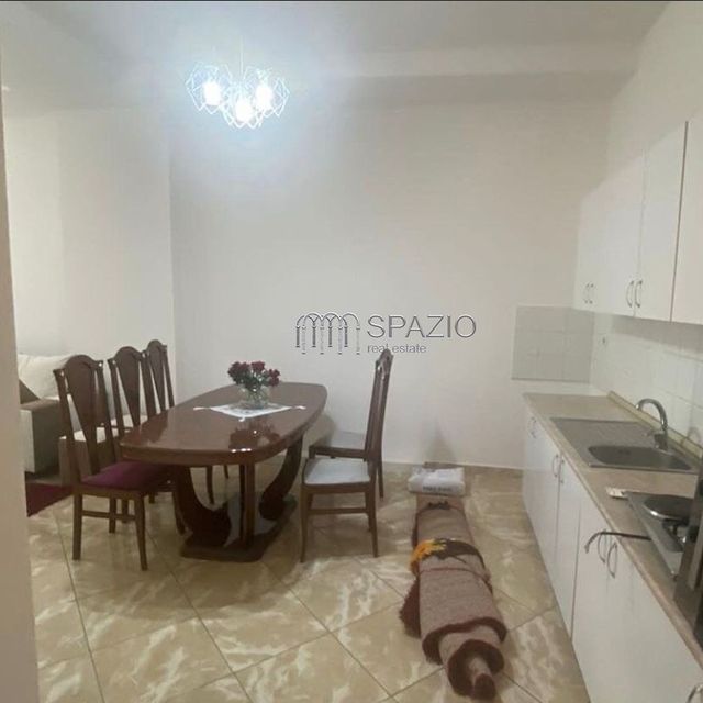 Tirane, shitet apartament 2+1+BLK Kati 1, 90 m² 57.000 Euro (Rruga ''Thesarit'')