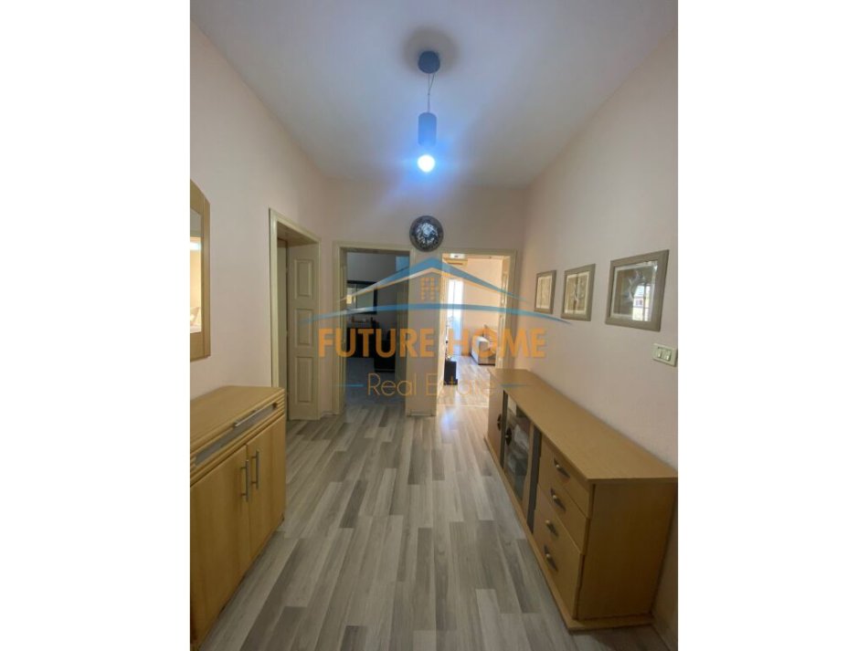 Tirane, shitet apartament 2+1 Kati 2, 82 m² 125.000 € (Rrugën Lucie Miloti)