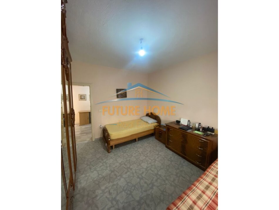 Tirane, shitet apartament 2+1 Kati 2, 82 m² 125.000 € (Rrugën Lucie Miloti)