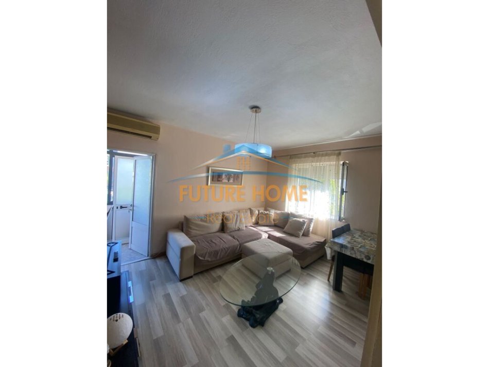 Tirane, shitet apartament 2+1+Ballkon Kati 2, 82 m² 125.000 € (5 Maji)