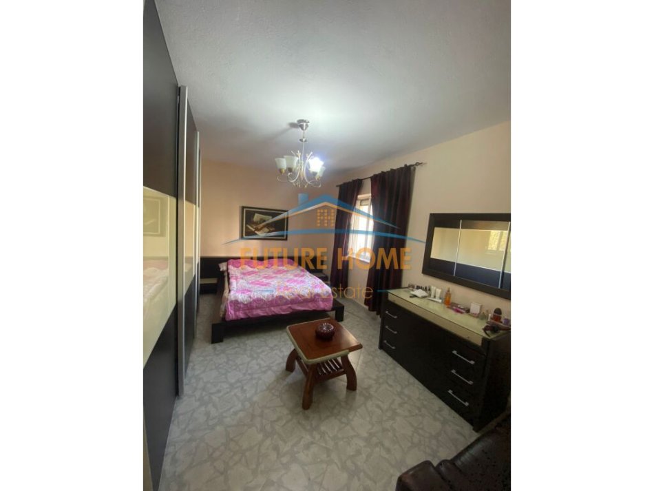 Tirane, shitet 2+1 Kati 2, 82 m² 125.000 € (5 Maji)