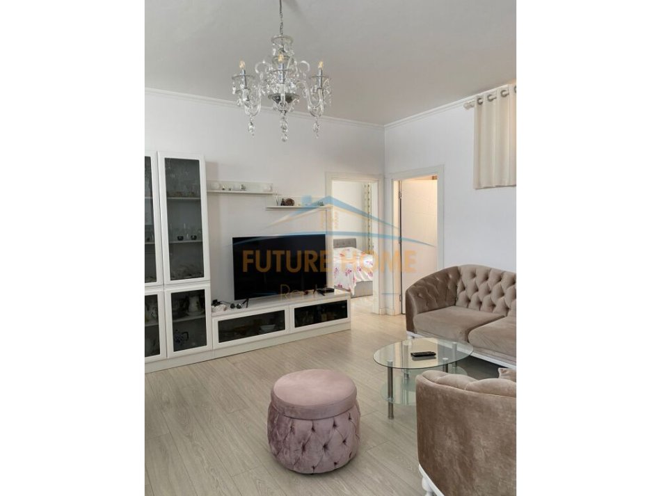 Tirane, shitet apartament 2+1 Kati 7, 85 m² 120.000 € (Jordan Misja)