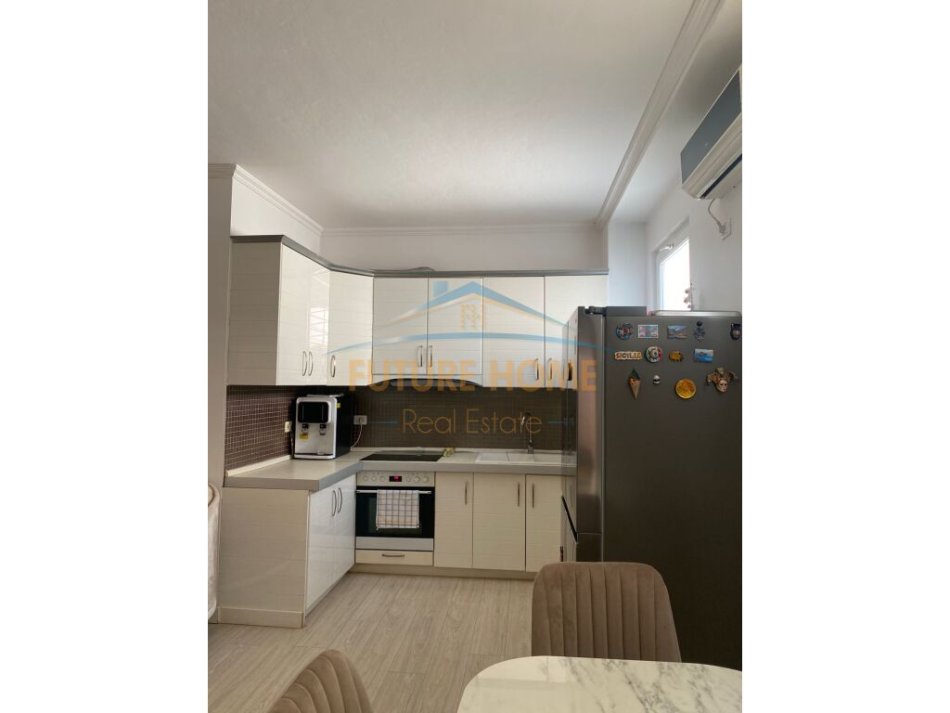 Tirane, shitet apartament 2+1 Kati 7, 85 m² 120.000 € (Jordan Misja)