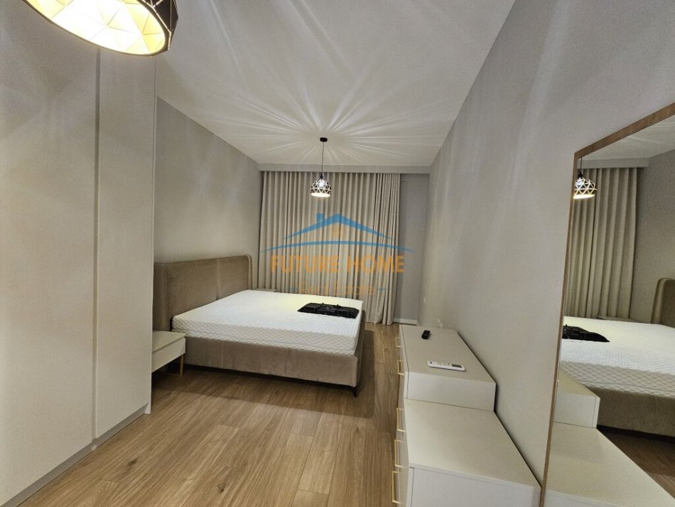Tirane, jepet me qera apartament 2+1 Kati 2, 102 m² 1.000 € (Teg)