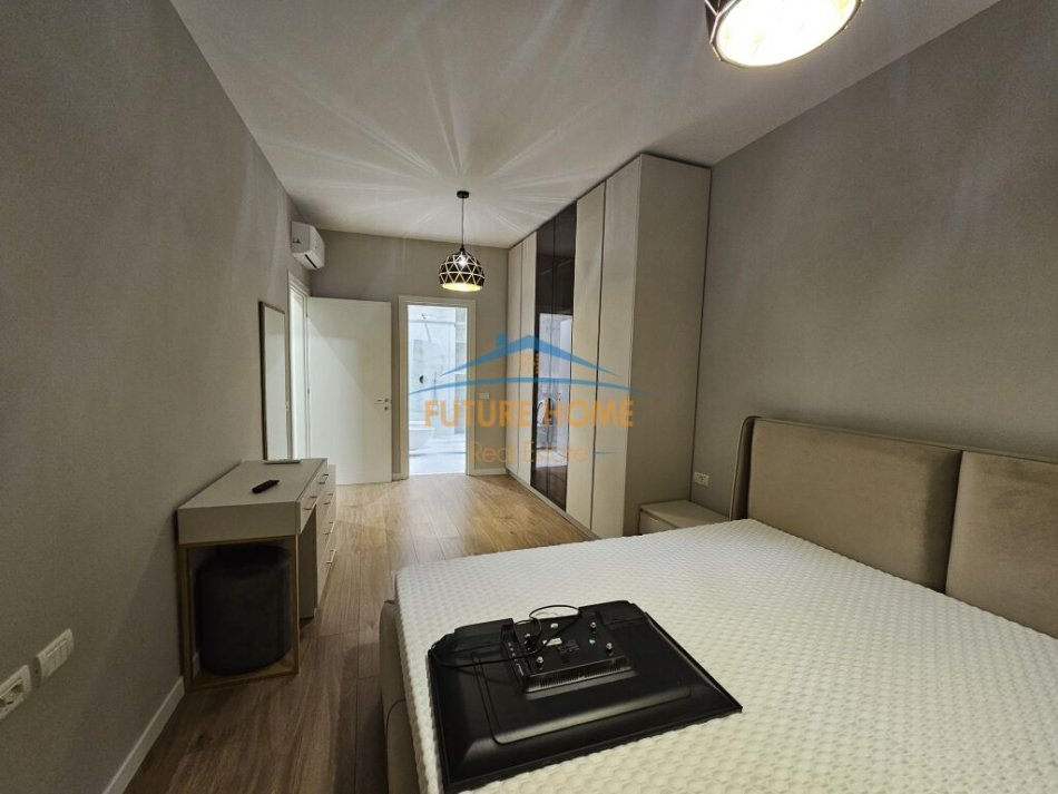 Tirane, jepet me qera apartament 2+1 Kati 2, 102 m² 1.000 € (Teg)