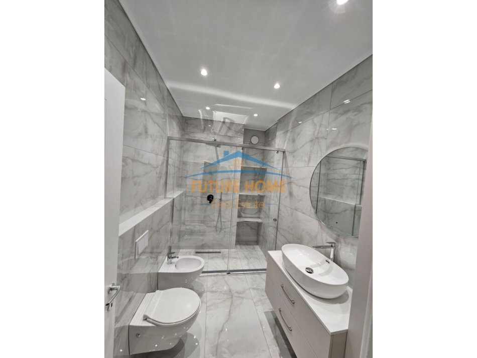 Tirane, jepet me qera apartament 2+1 Kati 2, 102 m² 1.000 € (Teg)