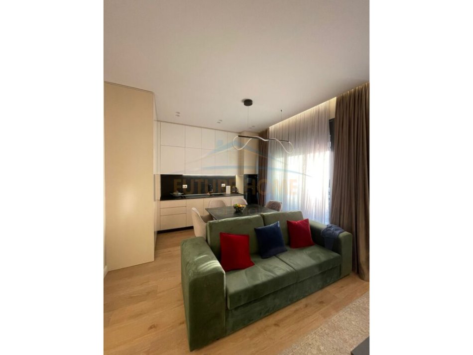 Tirane, jepet me qera apartament 1+1+Ballkon Kati 3, 900 € 