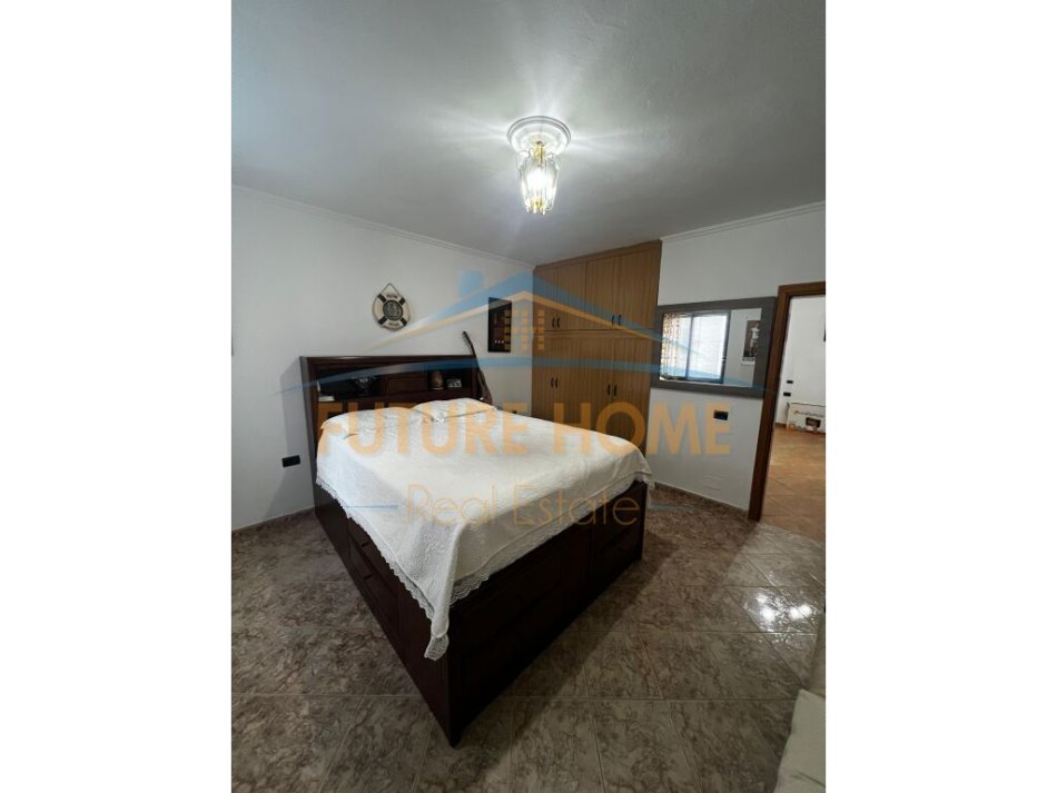 Tirane, jepet me qera apartament 2+1+Ballkon Kati 2, 80 m² 700 € (Posta nr 8)