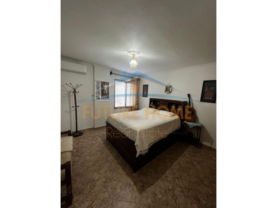 Tirane, jepet me qera apartament 2+1+Ballkon Kati 2, 80 m² 700 € (Posta nr 8)