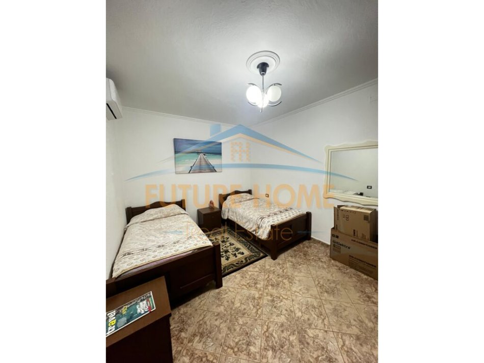 Tirane, jepet me qera apartament 2+1 Kati 2, 80 m² 700 € (Pranë Postes numer 8, Sheshi Wilson)