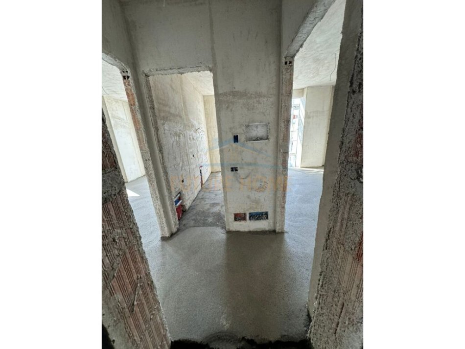 Tirane, shitet apartament 1+1 Kati 4, 68 m² 116.900 € 