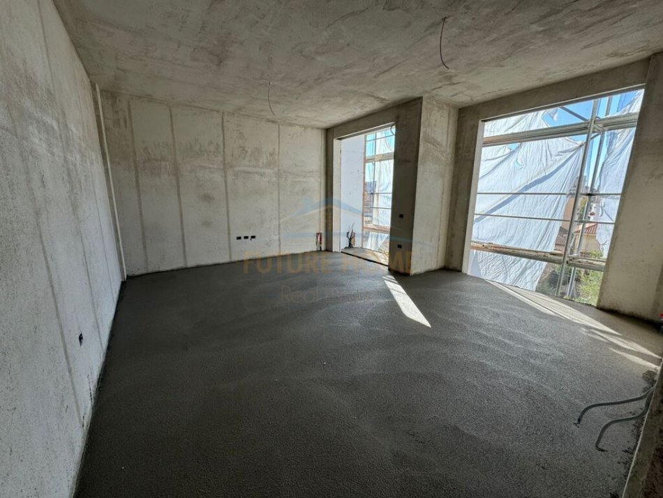 Tirane, shitet apartament 1+1 Kati 4, 69 m² 116.900 € 