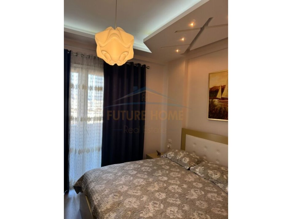 Tirane, jepet me qera apartament 1+1 Kati 6, 75 m² 850 € (Komuna e Parisit)