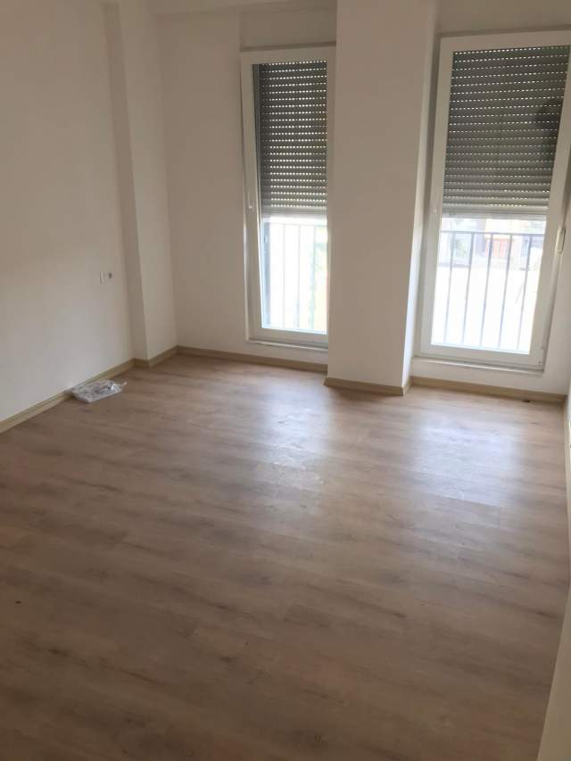 Tirane, jepet me qera apartament 2+1+A+BLK Kati 4, 87 m² 500 Euro (Kongresi i Lushnjes)