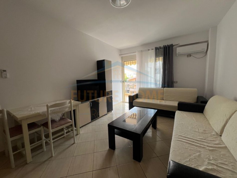 Durres, jepet me qera apartament 2+1 Kati 4, 100 m² 500 € (Plazh Iliria, Durres)