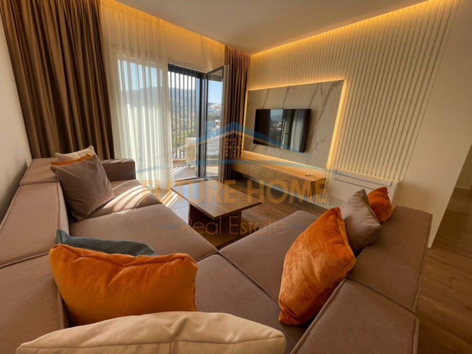 Tirane, jepet me qera apartament 2+1+Ballkon Kati 6, 110 m² 1.300 € (KODRA E DIELLIT)