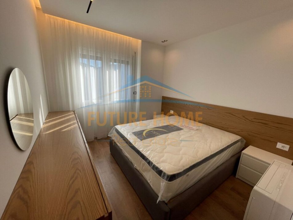 Tirane, jepet me qera apartament 2+1+Ballkon Kati 6, 110 m² 1.300 € (KODRA E DIELLIT)