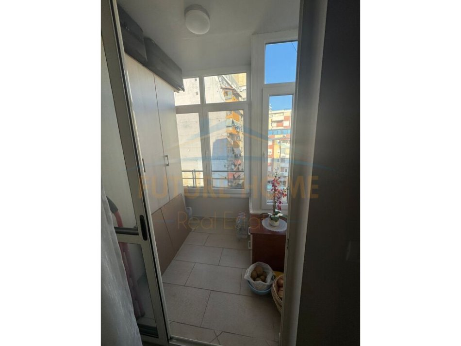 Tirane, shitet apartament 2+1 Kati 3, 113 m² 295.000 € (Rruga e Barrikadave)