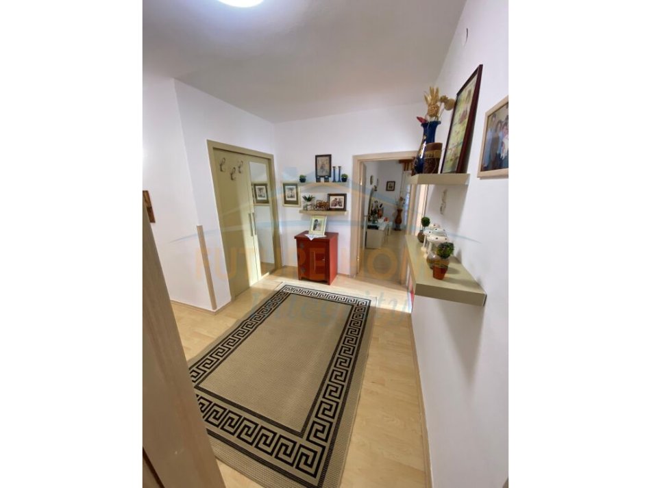 Tirane, shitet apartament 2+1 Kati 4, 78 m² 125.000 € (Matermiteti i Ri)