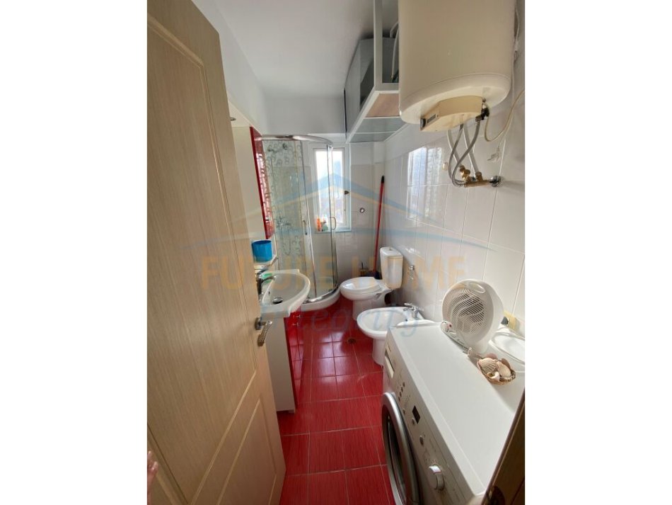 Tirane, shitet apartament 2+1 Kati 4, 78 m² 125.000 € (Matermiteti i Ri)