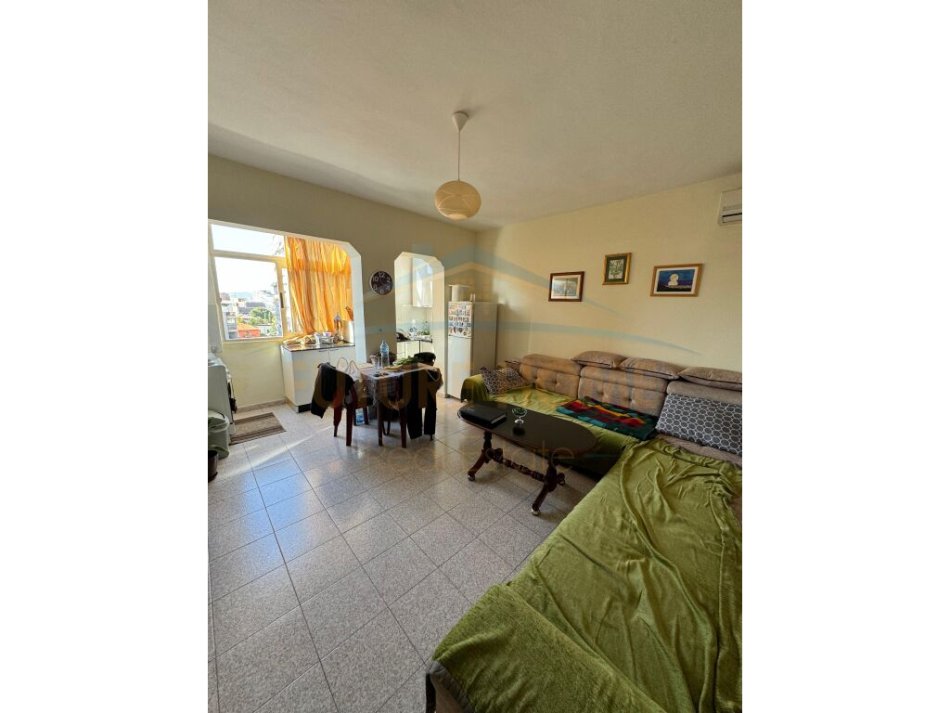 Tirane, shitet apartament 2+1 Kati 6, 67 m² 130.000 € (Rruga Fortuzi,)