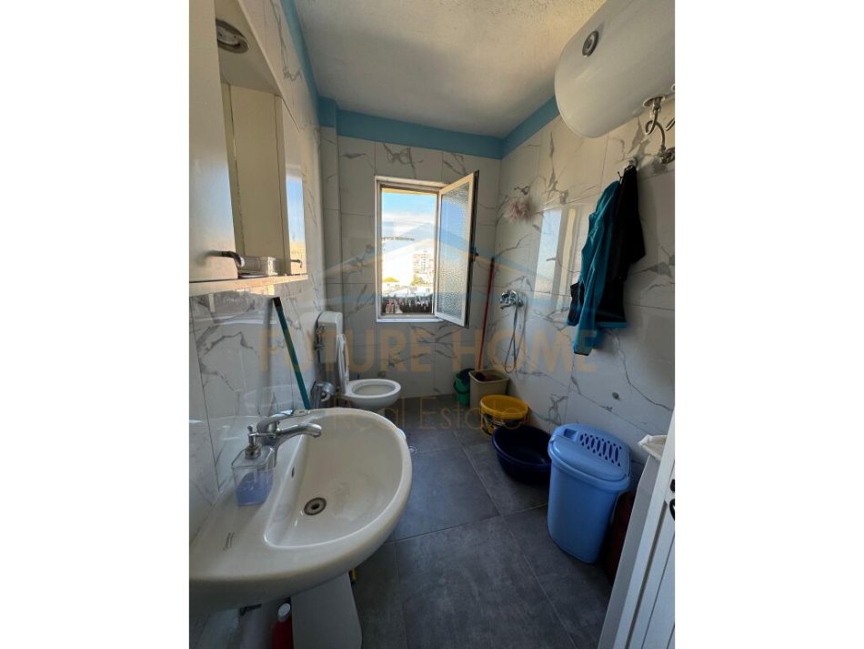 Tirane, shitet apartament 2+1 Kati 6, 130.000 € (RRUGA FORTUZI)