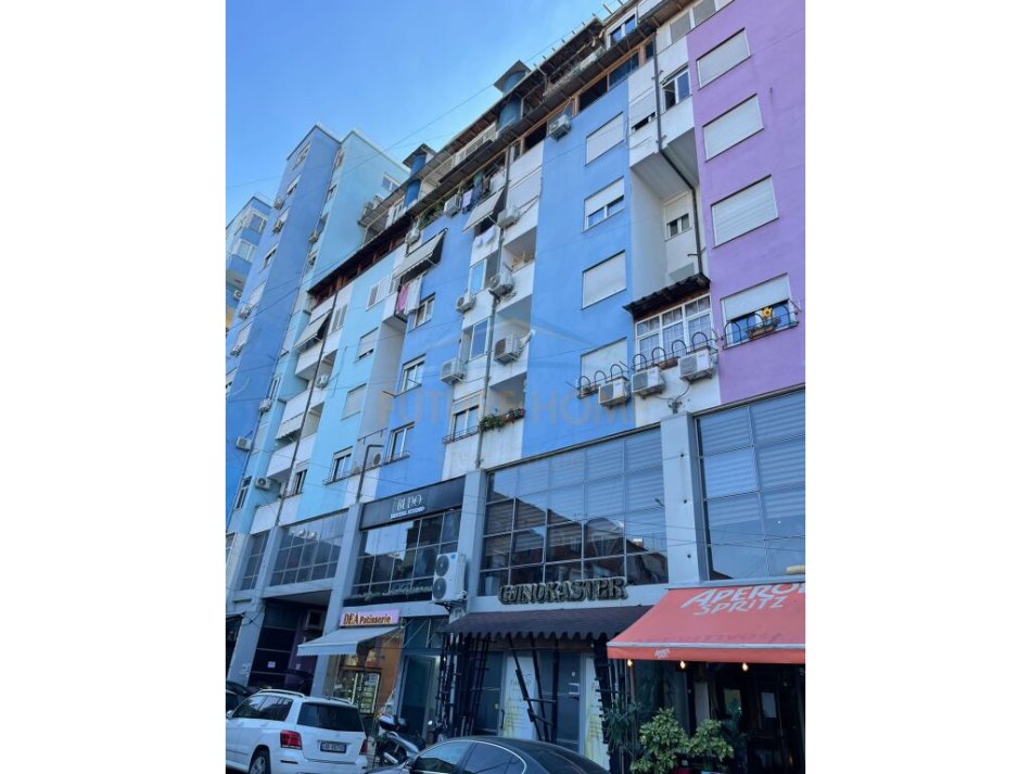 Tirane, jepet me qera ambjent biznesi Kati 1, 105 m² 1.200 € (Ish Ekspozita)