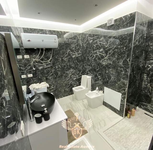 Durres, jap me qera apartament 1+1+A+BLK Kati 19, 500 Euro (VOLLGA)