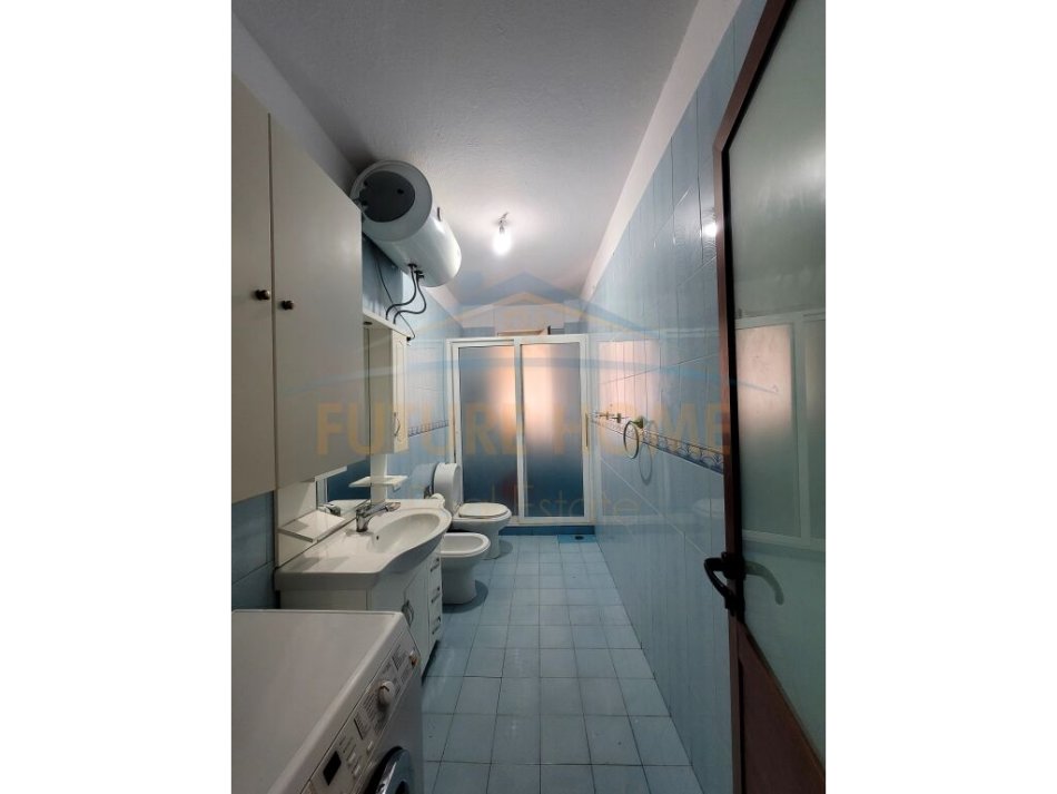Tirane, jepet me qera apartament 2+1 Kati 6, 96 m² 550 € (Bulevardi Zogu I)