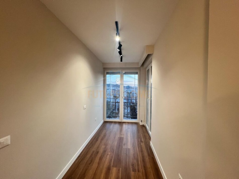 Tirane, jepet me qera zyre Kati 11, 120 m² 1.200 € (Lidhja e Prizrenit)