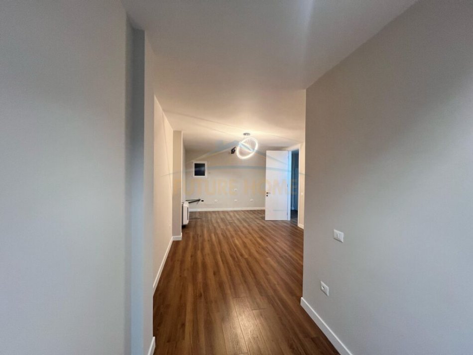 Tirane, jepet me qera zyre Kati 11, 120 m² 1.200 € (Lidhja e Prizrenit)