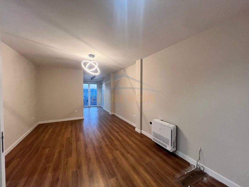Tirane, jepet me qera zyre Kati 11, 120 m² 1.200 € (Lidhja e Prizrenit)
