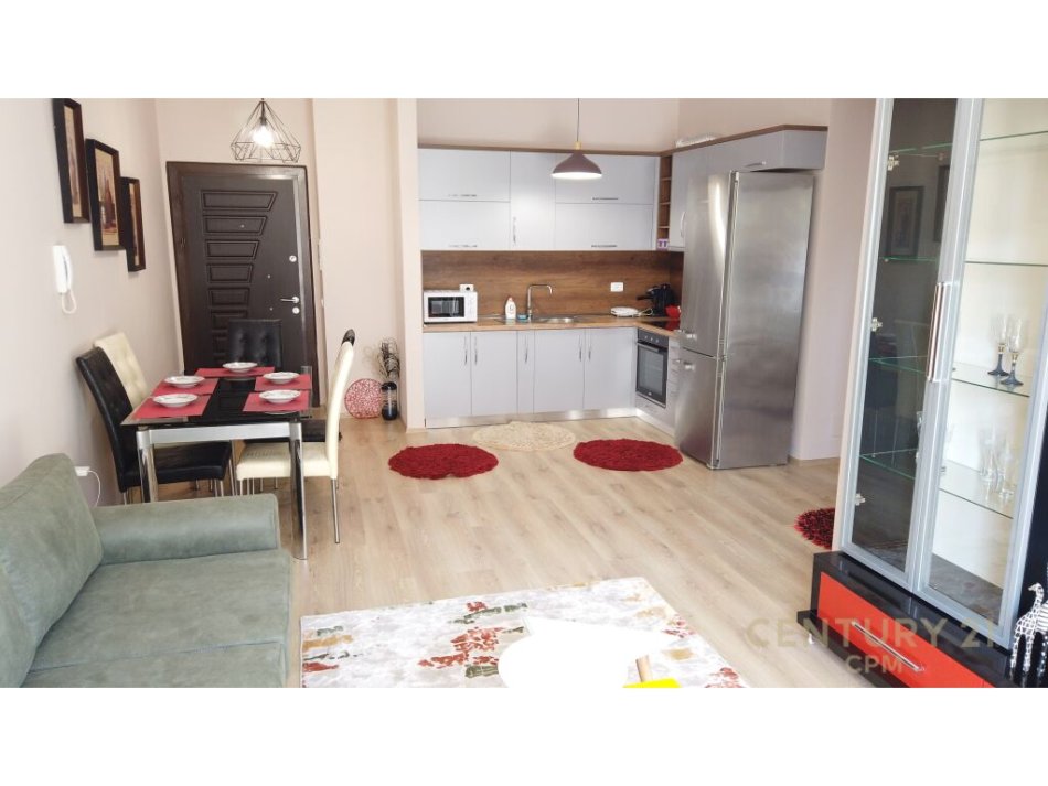Tirane, jepet me qera apartament 2+1+Aneks+Ballkon Kati 4, 88 m² 550 € (tek 5 maji)