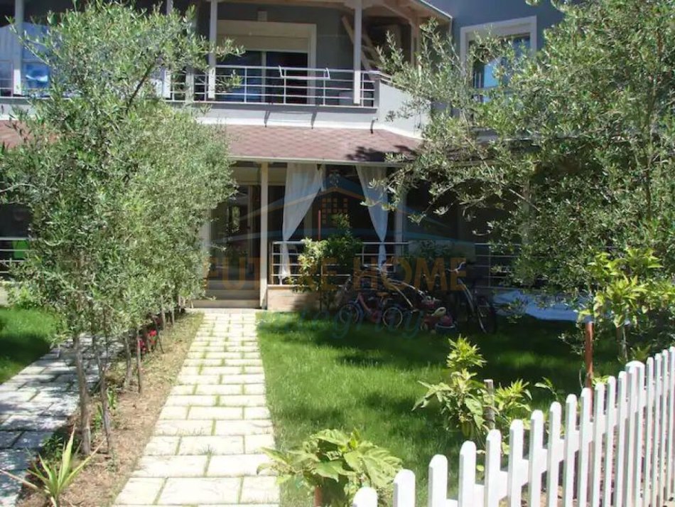 Durres, shitet Vile 2 Katshe Kati 0, 114 m² 275.000 € (Kompleksi Lura 1 Gjiri i Lalezit)