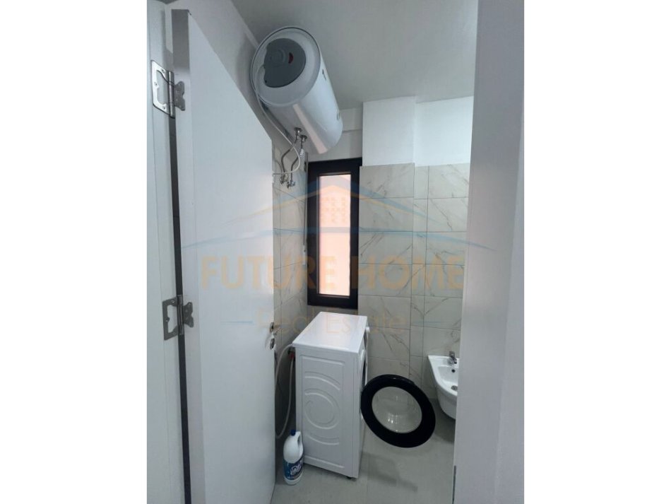 Tirane, jepet me qera apartament 1+1+Ballkon Kati 1, 65 m² 600 € (Kopshti Botanik)