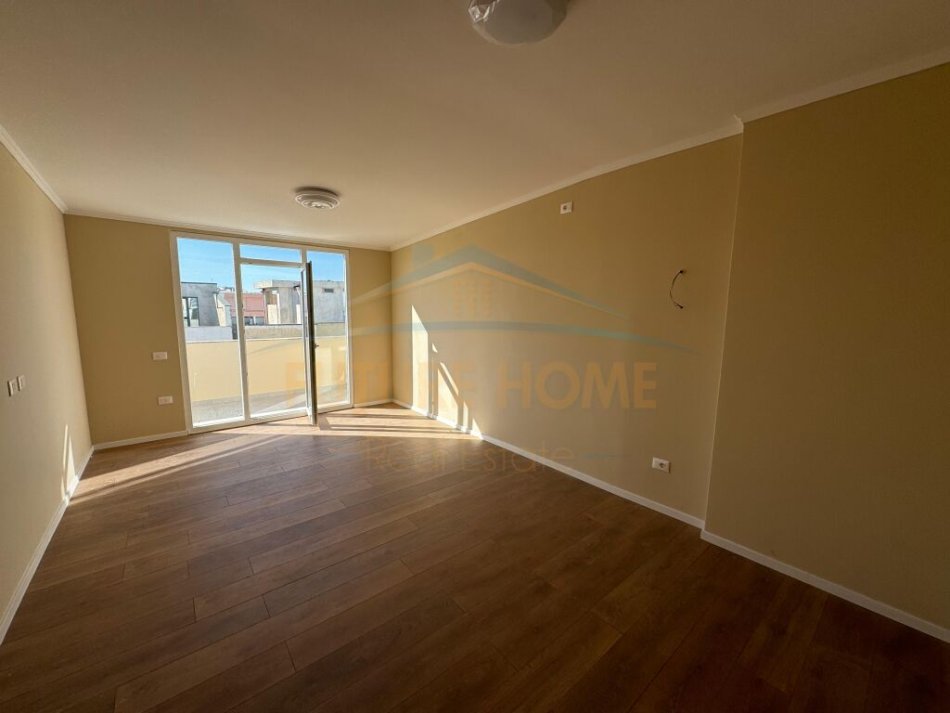 Durres, shitet apartament 2+1 Kati 10, 85 m² 125.000 € (Plazh Hekurudha , Durres)