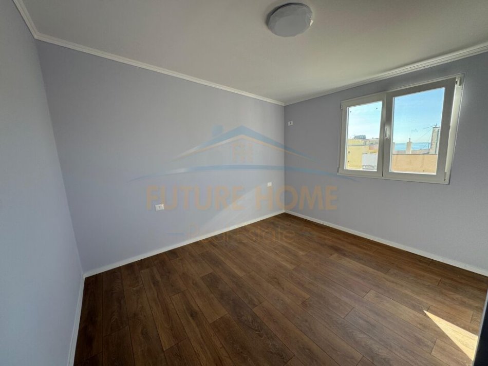 Durres, shitet apartament 2+1 Kati 10, 85 m² 125.000 € (Plazh Hekurudha , Durres)